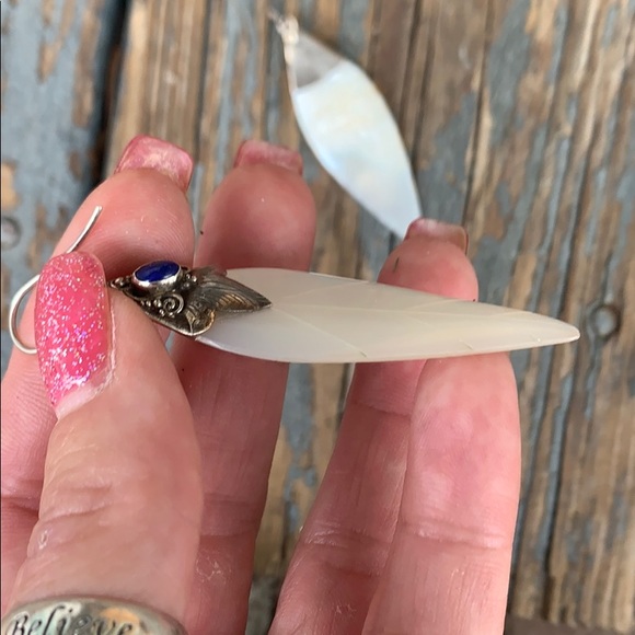 Vintage Sterling Silver Lapis & Mother of Pearl Feather Like Dangle Earrings - Picture 8 of 15